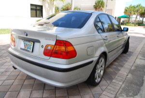 2003 BMW 325i 