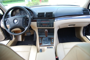 2003 BMW 325it 