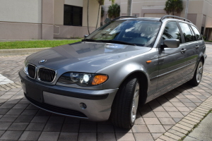 2003 BMW 325xi 