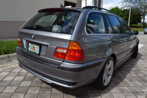 2003 BMW 325xi 