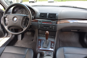 2003 BMW 325xi 