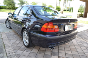 2003 BMW 330i 
