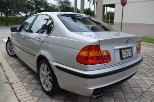 2003 BMW 330xi 