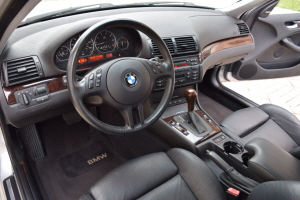 2003 BMW 330xi 