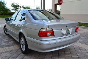 2003 BMW 525i 