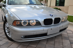 2003 BMW 525i 