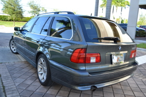 2003 BMW 525it 