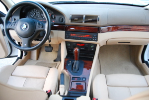 2003 BMW 525i 