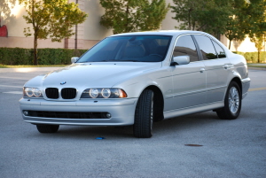 2003 BMW 530i 