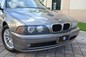 2003 BMW 530i 