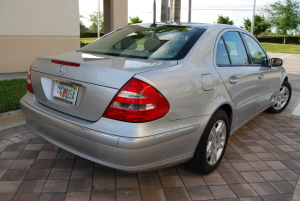 2003 Mercedes E320 