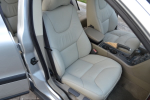 2003 Volvo V70 