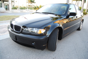 2004 BMW 325i 