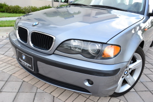 2004 BMW 325i 