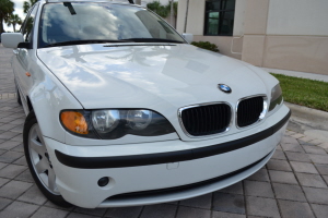 2004 BMW 325i 