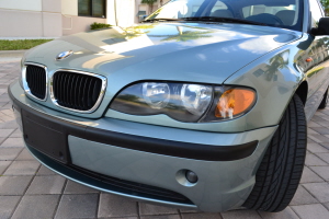 2004 BMW 325i 