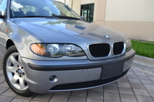 2004 BMW 325i 