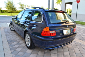 2004 BMW 325it 