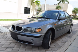 2004 BMW 325xi 