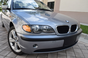 2004 BMW 325xi 