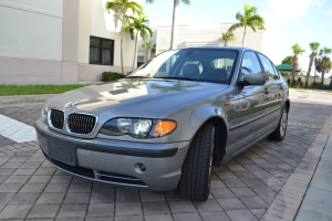 2004 BMW 330xi 