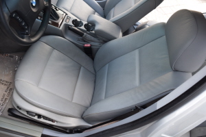 2004 BMW 330xi 