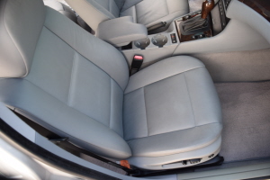 2004 BMW 330xi 