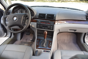 2004 BMW 330xi 