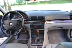 2004 BMW 330xi 