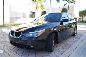 2004 BMW 525i 