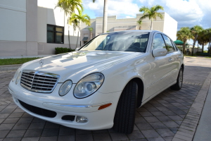 2005 Mercedes E320 