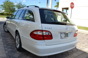 2004 Mercedes E320 