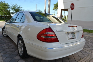 2005 Mercedes E320 