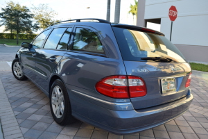 2004 Mercedes E320 