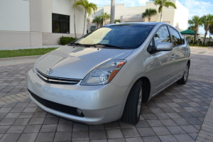 2004 Toyota Prius Hybrid 