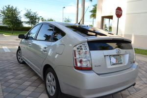 2004 Toyota Prius Hybrid 