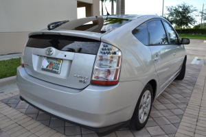 2004 Toyota Prius Hybrid 