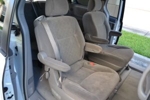 2004 Toyota Sienna 