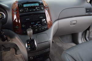 2004 Toyota Sienna 