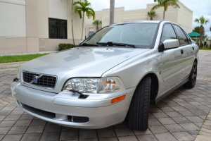 2004 Volvo S40 