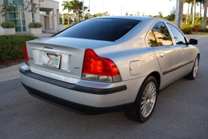 2004 Volvo S60 