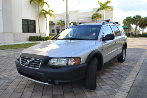 2004 Volvo XC70 AWD 