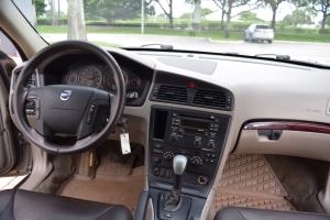 2004 Volvo XC70 AWD 