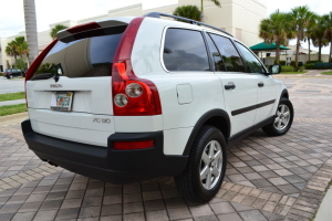 2004 Volvo XC90 