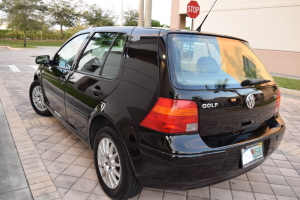 2004 Volkswagen Golf 