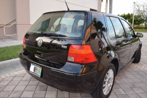 2004 Volkswagen Golf 