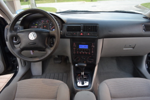 2004 Volkswagen Golf 