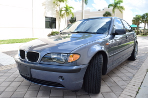 2005 BMW 325i 