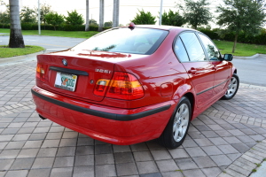 2005 BMW 325i 