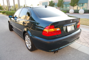 2005 BMW 325i 